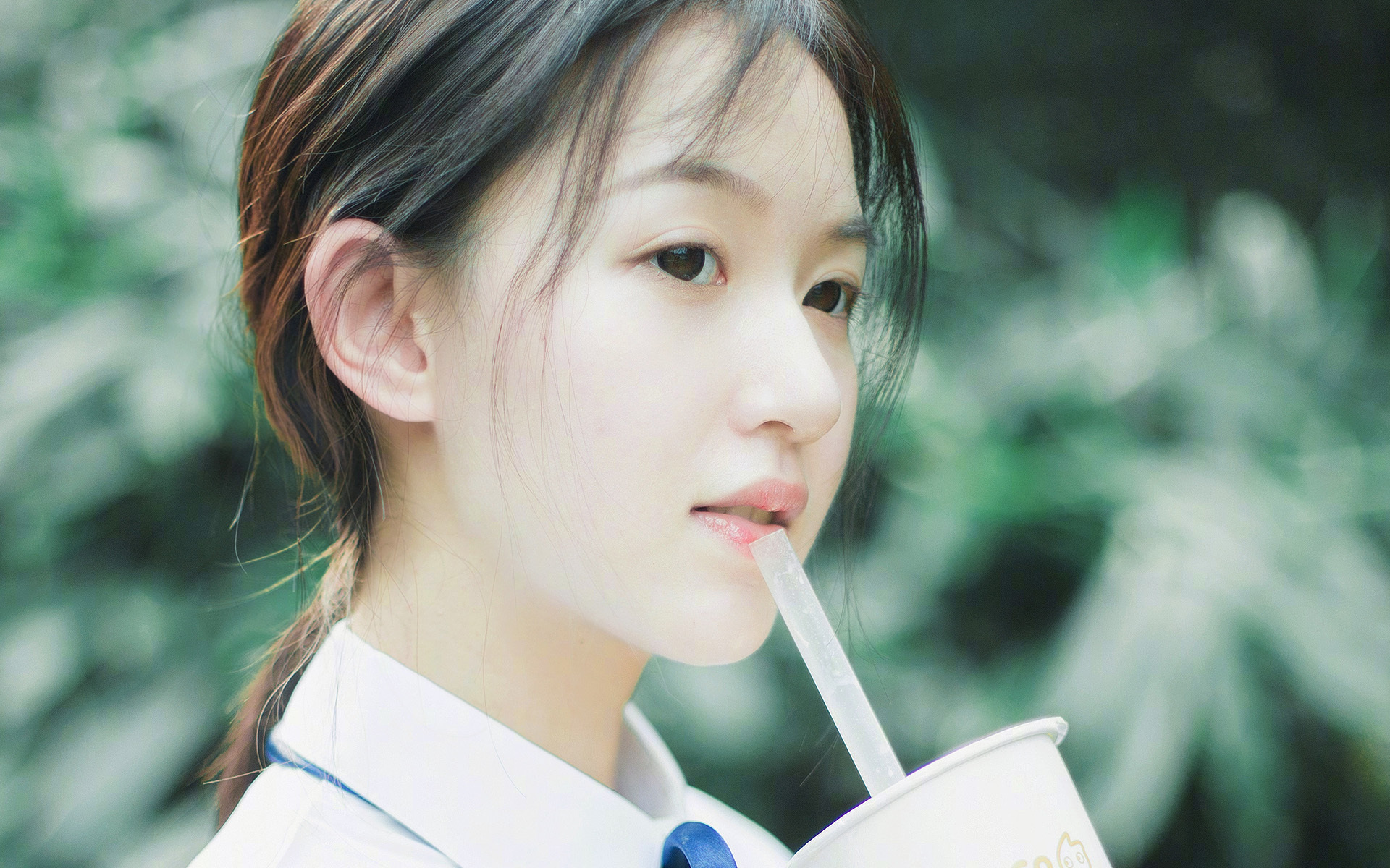 足球评论舆论环境缺乏引导，足球比赛评论员