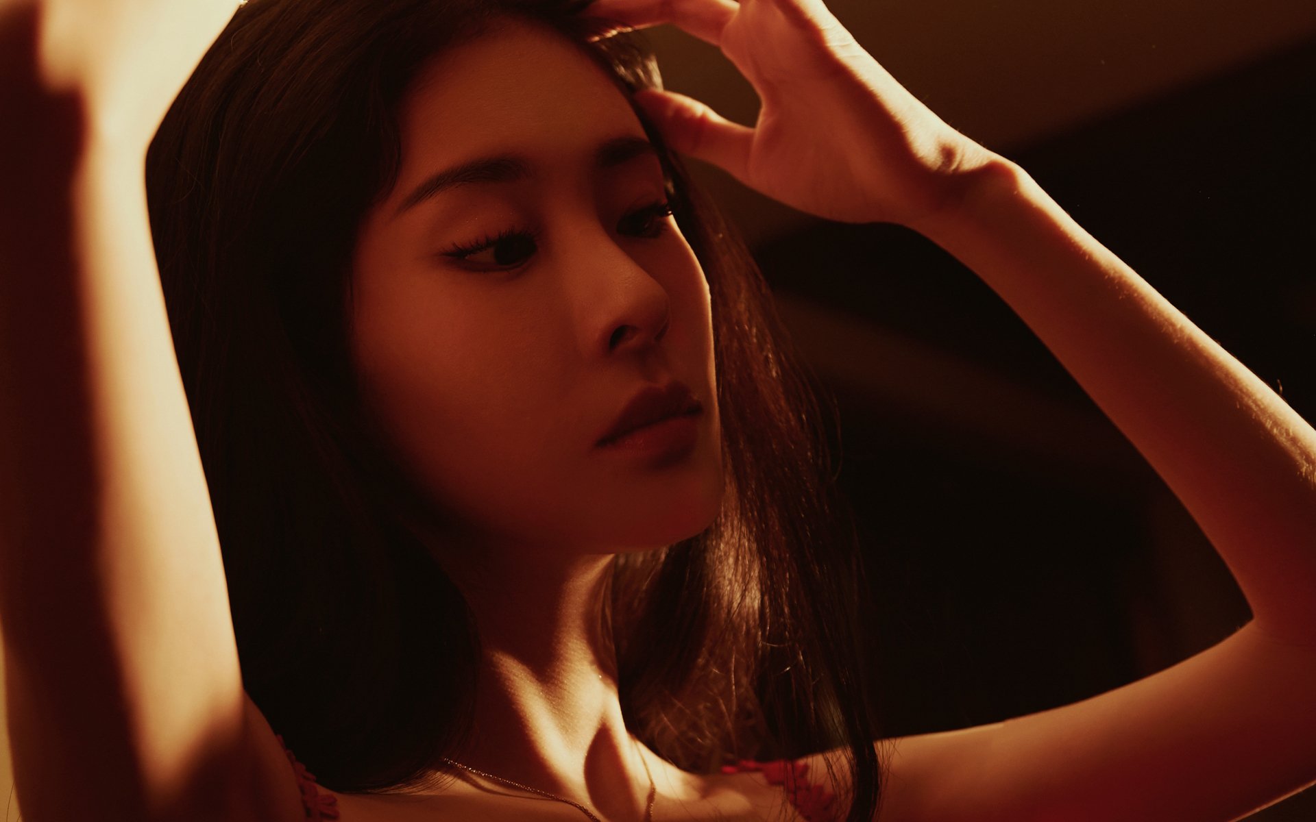 转换防守中节奏调整的优先反应机制,由防守转入进攻时要积极发动快攻